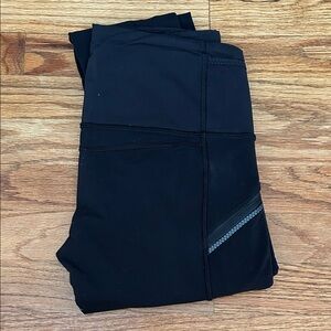 Lululemon keep the fleece tight black size 6